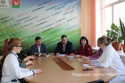 В редакции газеты «Маяк» обсудили вопросы охраны здоровья населения