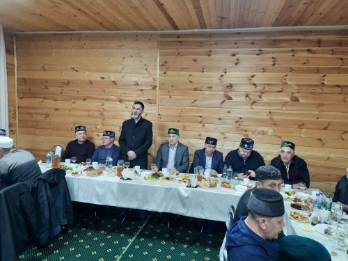 Азнакайда район башлыгы Марсель Шәйдуллин ифтар ашы уздырды