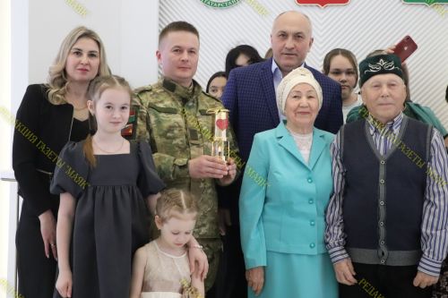 Азнакайдан Хәмидуллиннар «гаилә учагын» кабул иттеләр