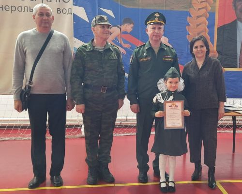 Азнакайда балалар арасында хәрби җыр һәм сафта йөрү бәйгесе үтте