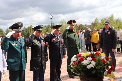 Азнакай үзенең Батырларын онытмый