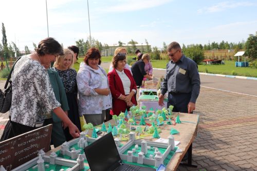 Азнакайда заманча укыту турында сөйләштеләр