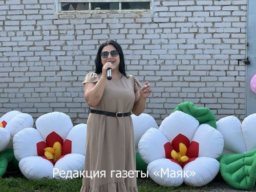 В Азнакаево отметили День работника торговли