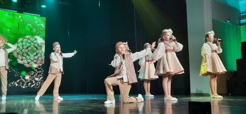 Г.Тукай исемендәге Татар дәүләт филармониясендә азнакайлылар якташларны, кунакларны бәйрәмгә җыйды.