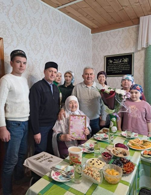 Гомере хезмәттә үткән