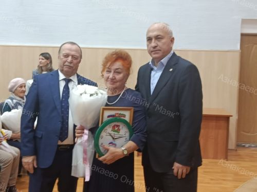 Бүген Азнакай гөрли