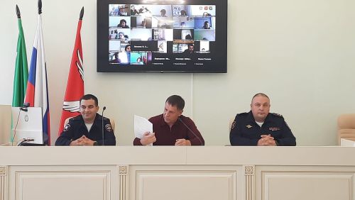 Азнакайда юлларда иминлекне тәэмин итү турында сөйләштеләр