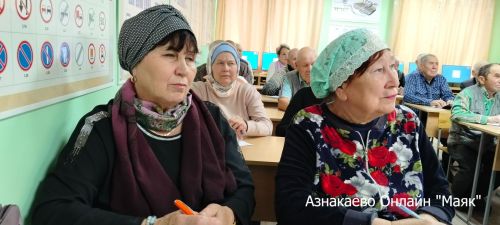 Азнакайда өлкән яшьтәге машина йөртүчеләр арасында юл грамоталылыгын арттыруга юнәлдерелгән агарту чарасы узды