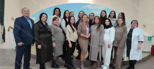 Азнакайда булачак әниләр файдалы һәм витаминлы ризыклардан авыз итте