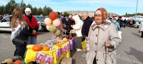Азнакайда Халыкара укытучылар көненә багышланган ярминкә узды