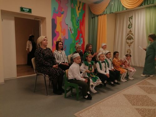 Азнакай шагыйрәләре балалар бакчасында кунакта булды