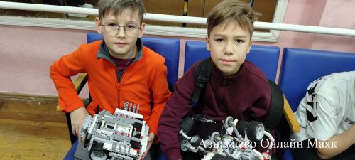 Бүген Азнакайда «РобоБитва» дигән республика ярышлары узды