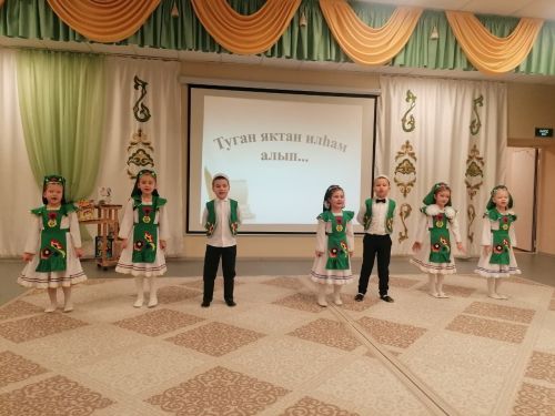 Азнакай шагыйрәләре балалар бакчасында кунакта булды