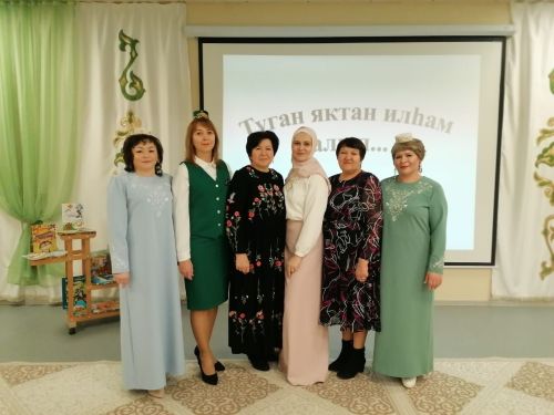 Азнакай шагыйрәләре балалар бакчасында кунакта булды