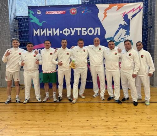 Азнакай район муниципаль хезмәткәрләре футбол командасы - республикада икенче!