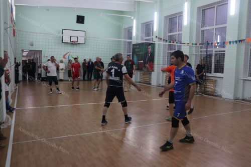 Азнакайда Данияр Мөхитов истәлегенә волейбол буенча турнир узды