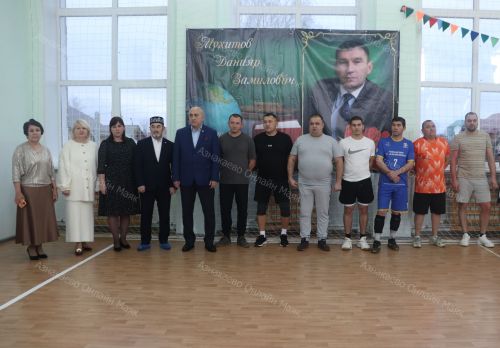Азнакайда Данияр Мөхитов истәлегенә волейбол буенча турнир узды