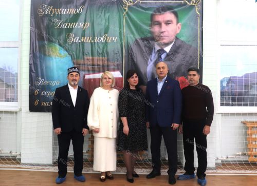Азнакайда Данияр Мөхитов истәлегенә волейбол буенча турнир узды