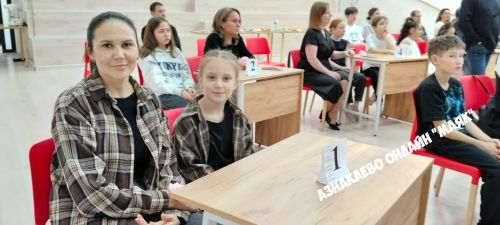 Азнакайда әниләр көненә багышланган чара узды