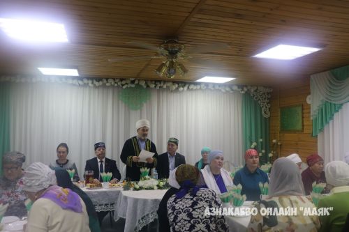 Азнакайда солдат әниләре белән очрашу узды