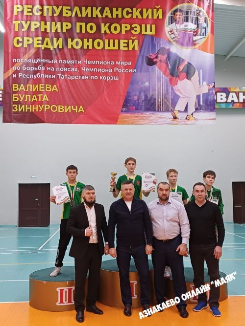 Азнакай егетләре көрәш мәйданында сынатмады