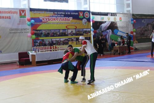 Азнакайда район башлыгы кубогына көрәш турниры бара