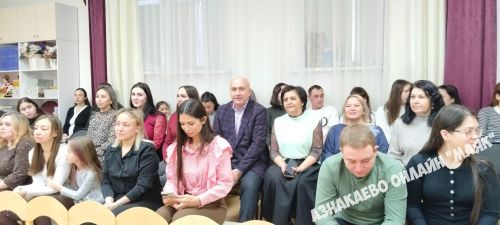 Азнакайда “Балалар бакчасына уенчык бүләк ит” акциясе старт алды