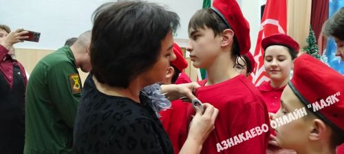 Азнакайда «Юнармия» яшүсмерләр иҗтимагый хәрәкәтенә йөрүче балалар катнашында Фестиваль узды