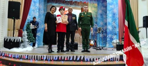 Азнакайда «Юнармия» яшүсмерләр иҗтимагый хәрәкәтенә йөрүче балалар катнашында Фестиваль узды