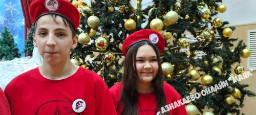 Азнакайда «Юнармия» яшүсмерләр иҗтимагый хәрәкәтенә йөрүче балалар катнашында Фестиваль узды