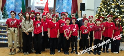 Азнакайда «Юнармия» яшүсмерләр иҗтимагый хәрәкәтенә йөрүче балалар катнашында Фестиваль узды