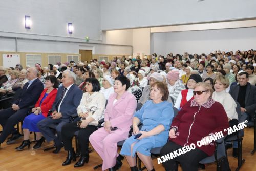 Азнакайда күп балалы гаиләләргә хөрмәт күрсәтелде