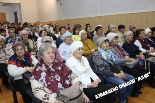 Азнакайда күп балалы гаиләләргә хөрмәт күрсәтелде