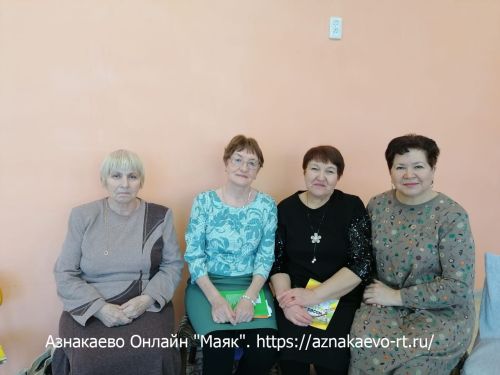 Азнакай шагыйрәләре балалар бакчасында Туган тел бәйрәмендә катнашты