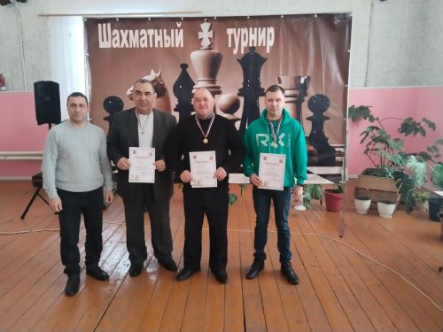 Татшуган авылында Ватанны саклаучлыр көне уңаеннан шахмат ярышы үтте.