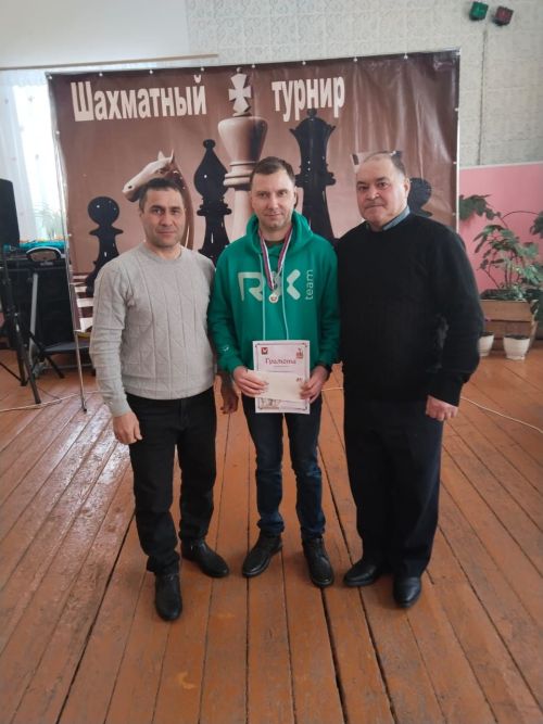 Татшуган авылында Ватанны саклаучлыр көне уңаеннан шахмат ярышы үтте.