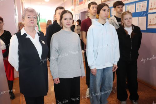 Мәктәпләр үзләренең батыр улларының исемнәрен мәңгеләштерәләр