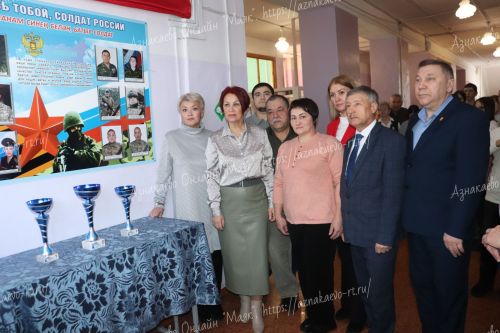 Мәктәпләр үзләренең батыр улларының исемнәрен мәңгеләштерәләр