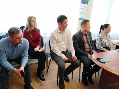 Сегодня в Азнакаево проходят встречи с участием предпринимателей района