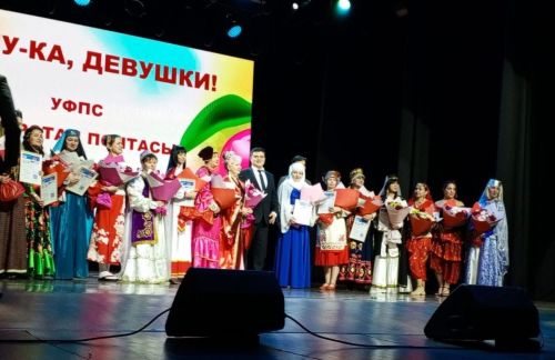 Вдохновляет своей работой