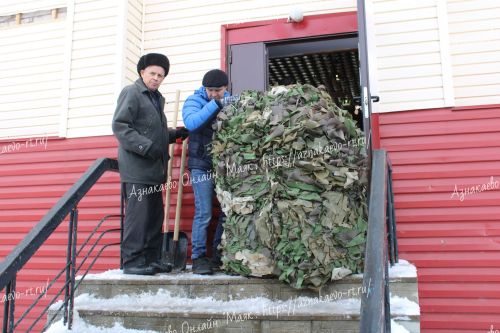 Азнакайлылар фронттагы егетләргә маскировка челтәрләре җибәрделәр