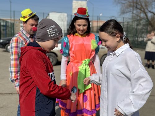Улыбка и смех – это для всех! Как в парке Ишкаева отметили 1 апреля