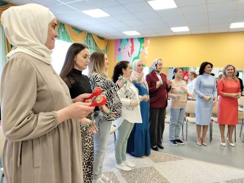 Азнакайда йөкле хатын-кызлар катнашында очрашу узды