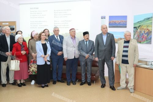 Азнакай үзенең Бөек улын данлады
