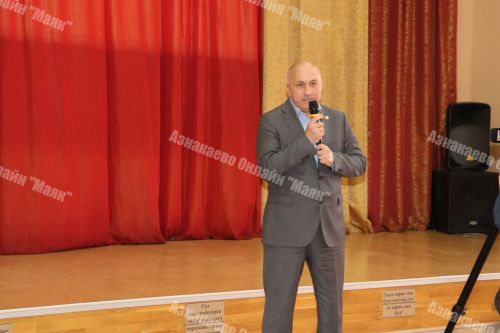 Азнакай үзенең Бөек улын данлады