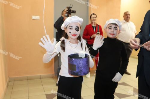 Азнакай үзенең Бөек улын данлады