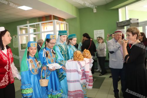 Азнакай үзенең Бөек улын данлады