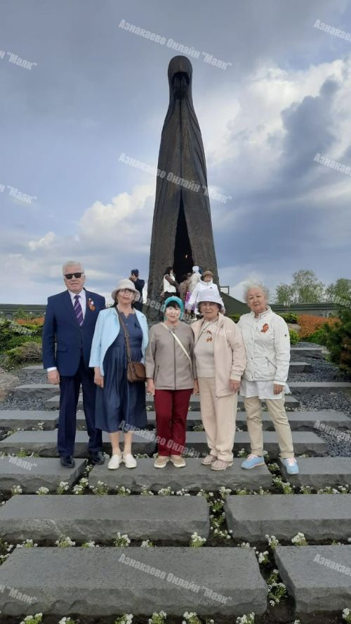 В память о подвиге: ветераны и молодежь отправились в патриотический круиз