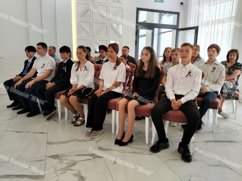 Азнакайда 14 яшен тутырган егет һәм кызларга тантаналы рәвештә паспорт тапшыру чарасы узды