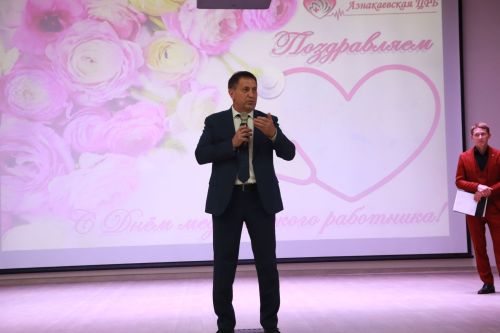 Медики района получили заслуженные награды
